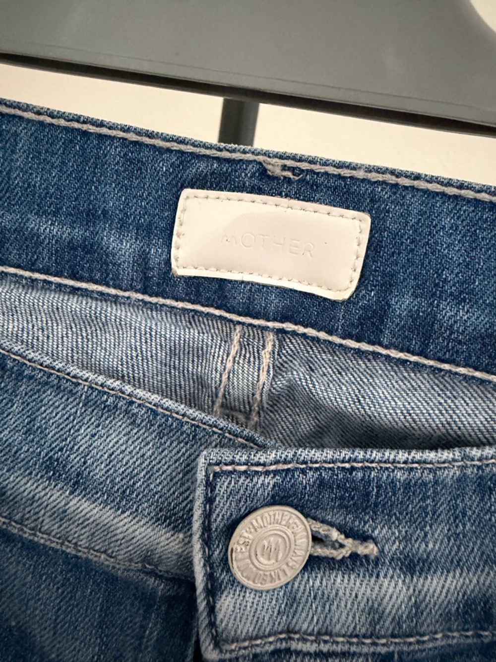MOTHER Straight-Leg Mid Blue Jeans rascal raw hem - Picture 3 of 8